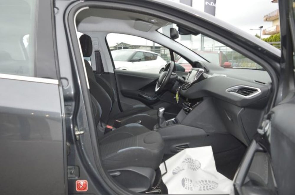 Peugeot 208 usata a Latina (8)