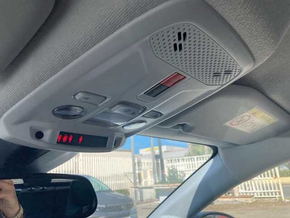 Opel Corsa nuova a Messina (18)