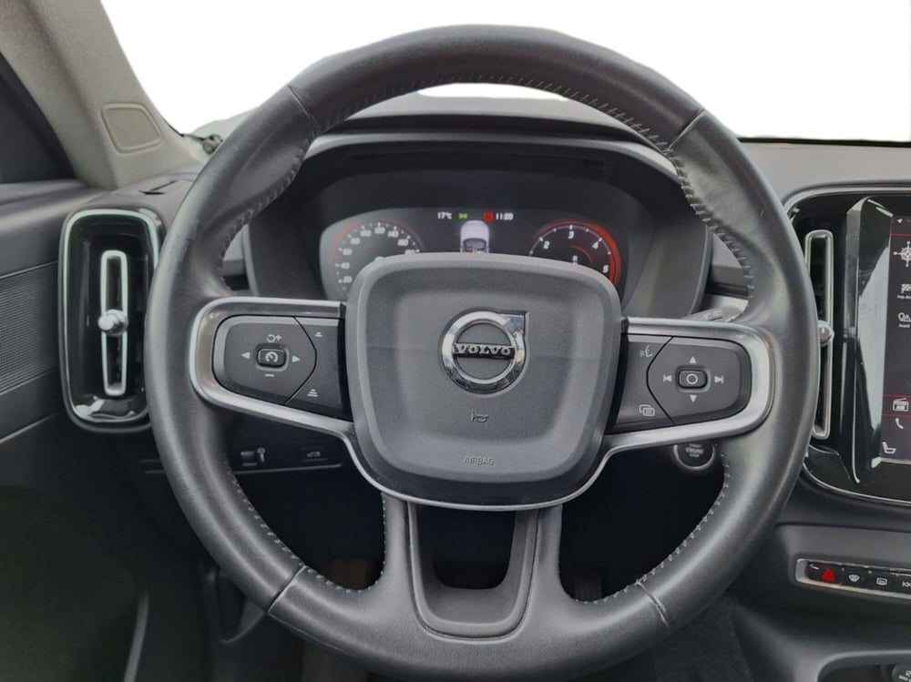 Volvo XC40 usata a Bari (10)