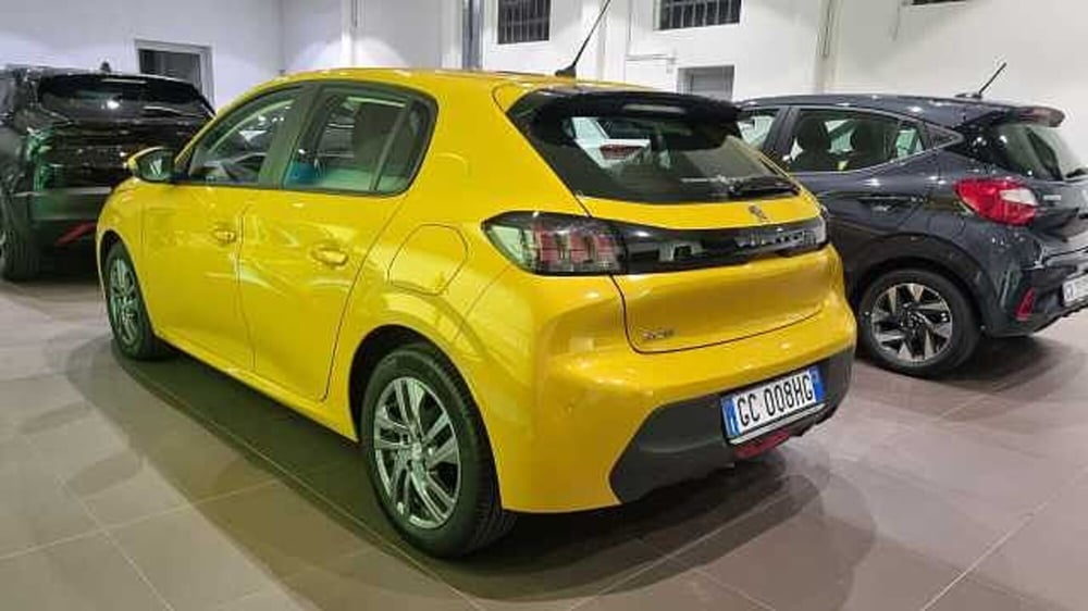 Peugeot 208 usata a Milano (4)