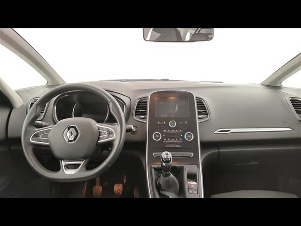 Renault Scenic E-Tech Electric usata a Milano (12)