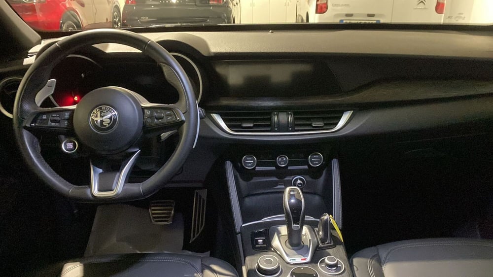 Alfa Romeo Stelvio usata a Bergamo (10)