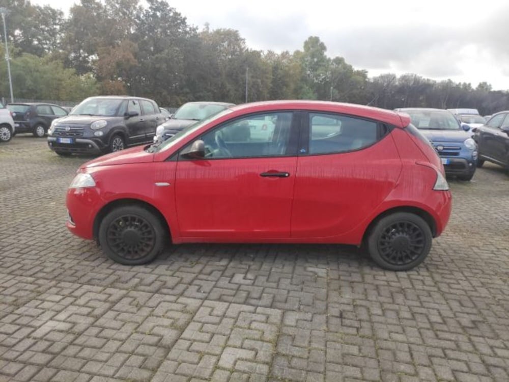 Lancia Ypsilon usata a Frosinone (15)