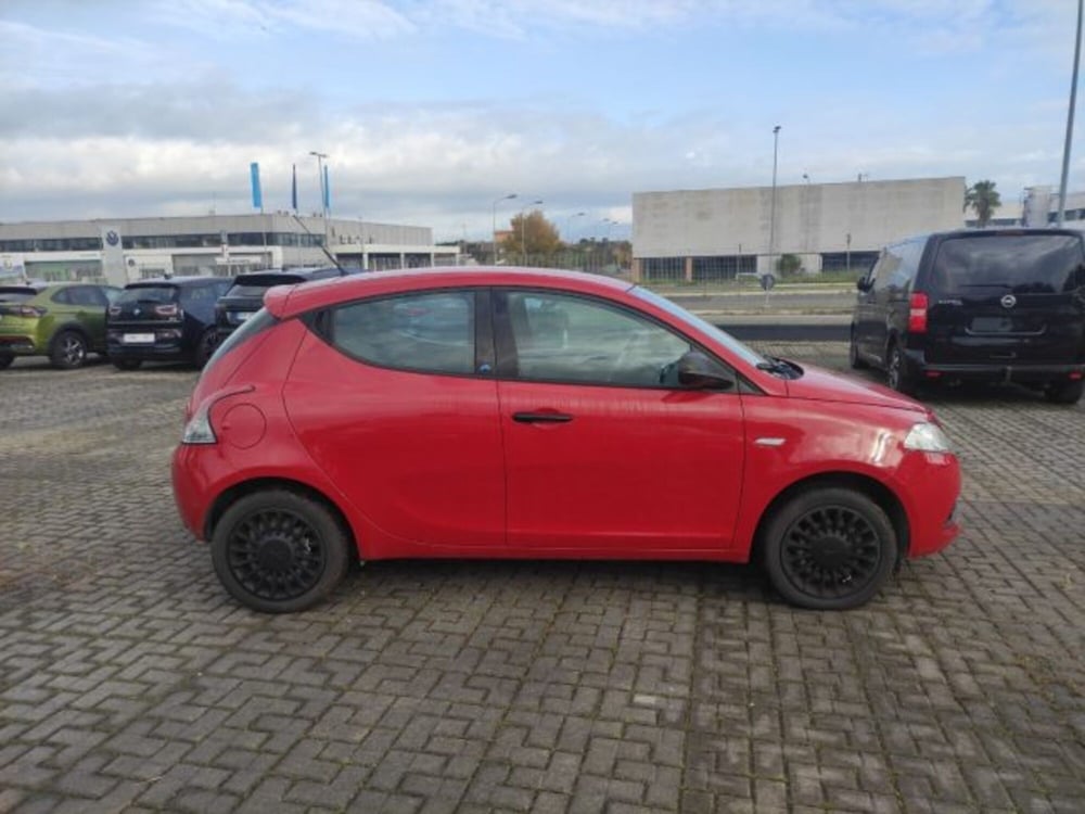 Lancia Ypsilon usata a Frosinone (19)