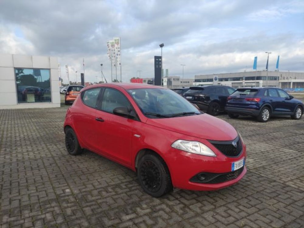 Lancia Ypsilon usata a Frosinone (20)