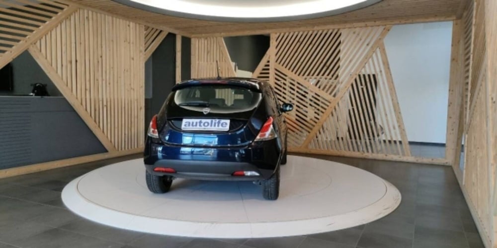 Lancia Ypsilon usata a Catanzaro (6)