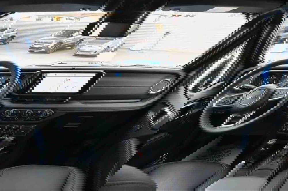 Jeep Wrangler Unlimited nuova a Torino (11)