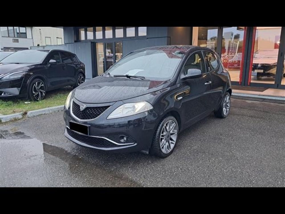 Lancia Ypsilon usata a Asti