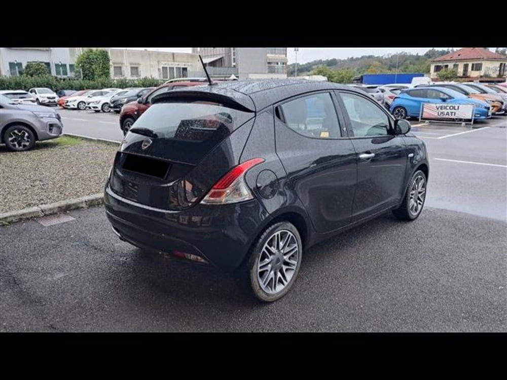 Lancia Ypsilon usata a Asti (5)