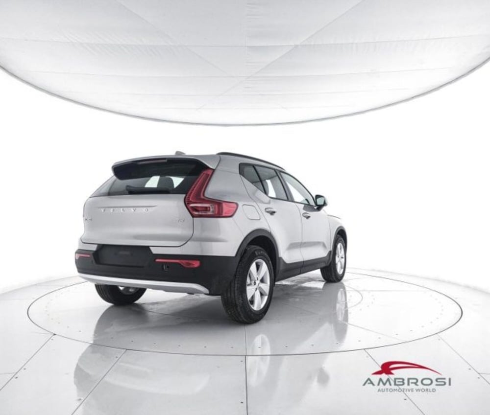 Volvo XC40 nuova a Perugia (3)