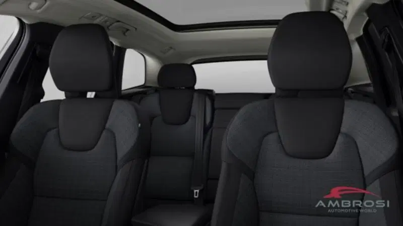 Volvo XC60 nuova a Perugia (5)