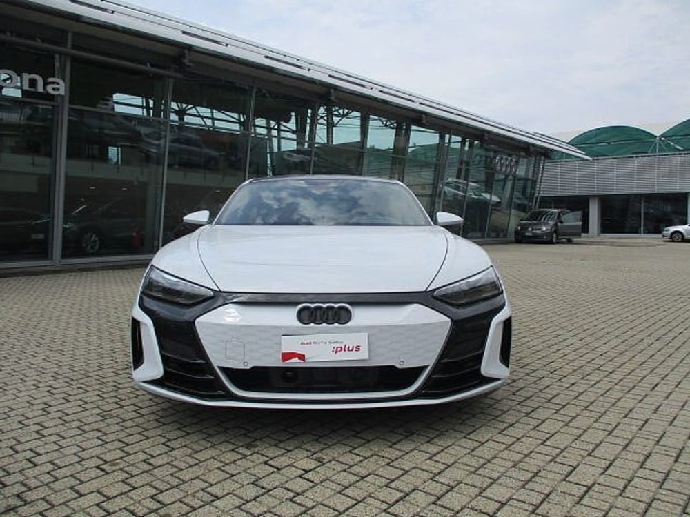 Audi e-Tron GT usata a Novara (2)