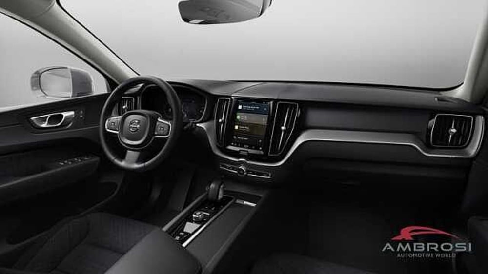 Volvo XC60 nuova a Perugia (9)