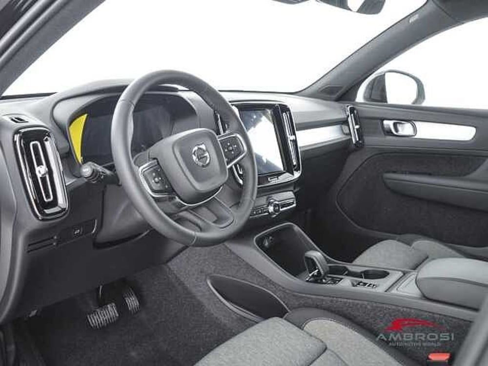 Volvo XC40 nuova a Viterbo (8)