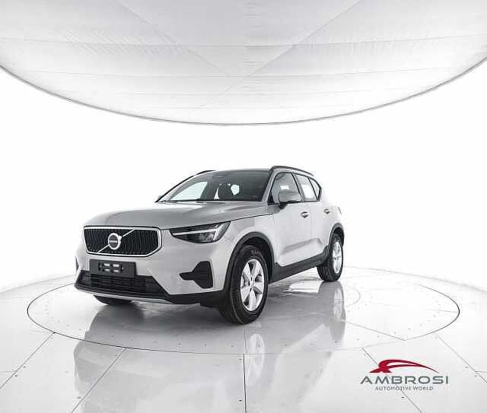 Volvo XC40 nuova a Viterbo