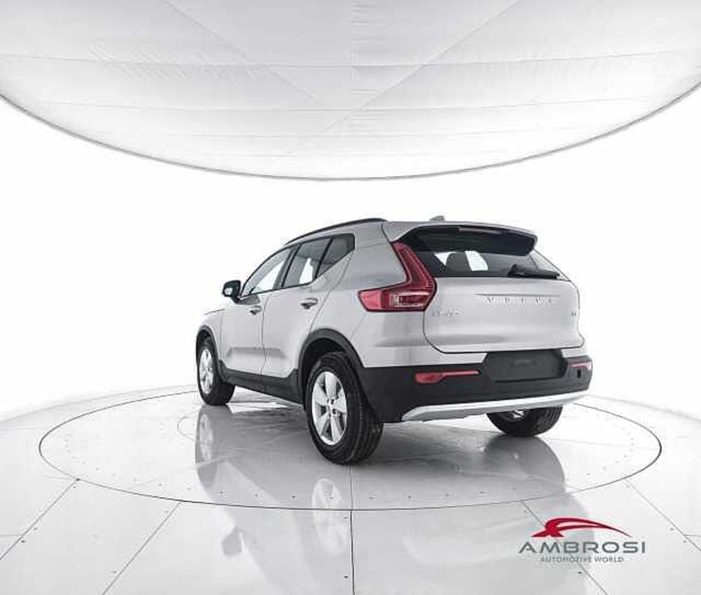 Volvo XC40 nuova a Viterbo (4)