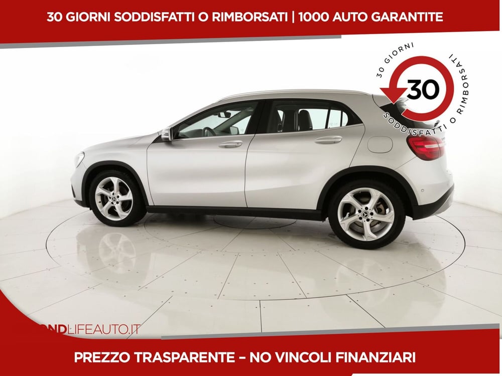 Mercedes-Benz GLA SUV usata a Roma (2)