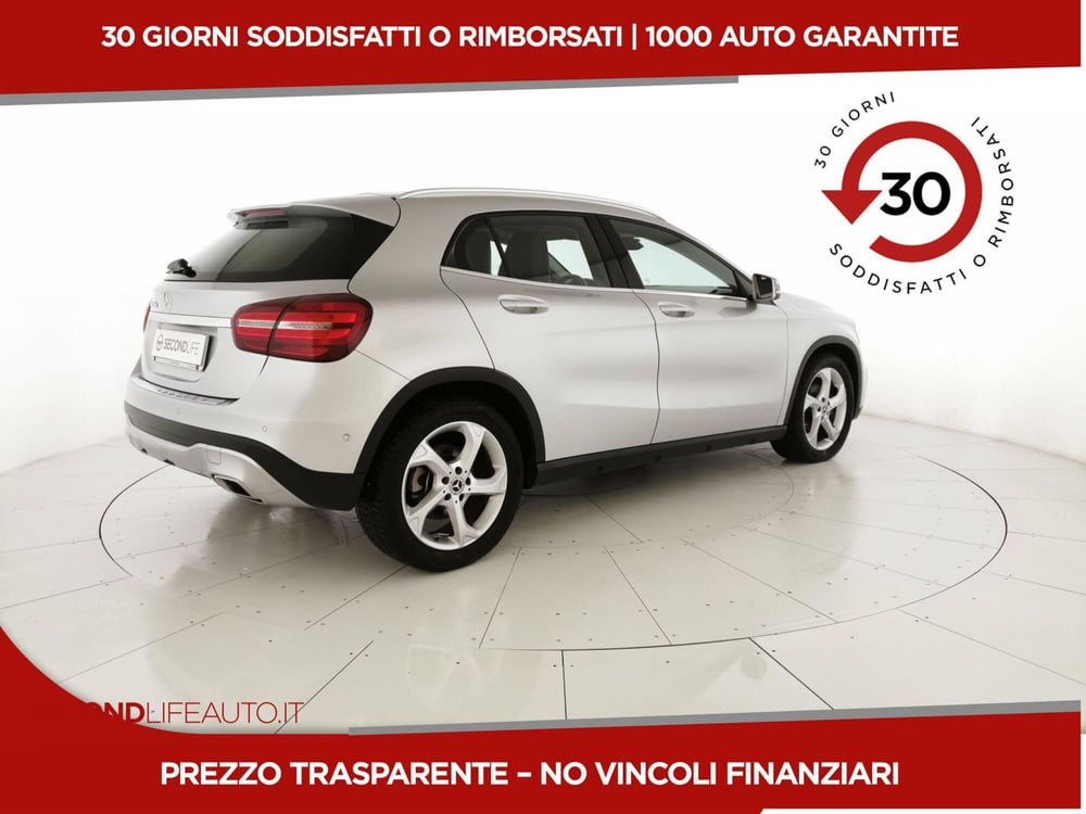 Mercedes-Benz GLA SUV usata a Roma (3)