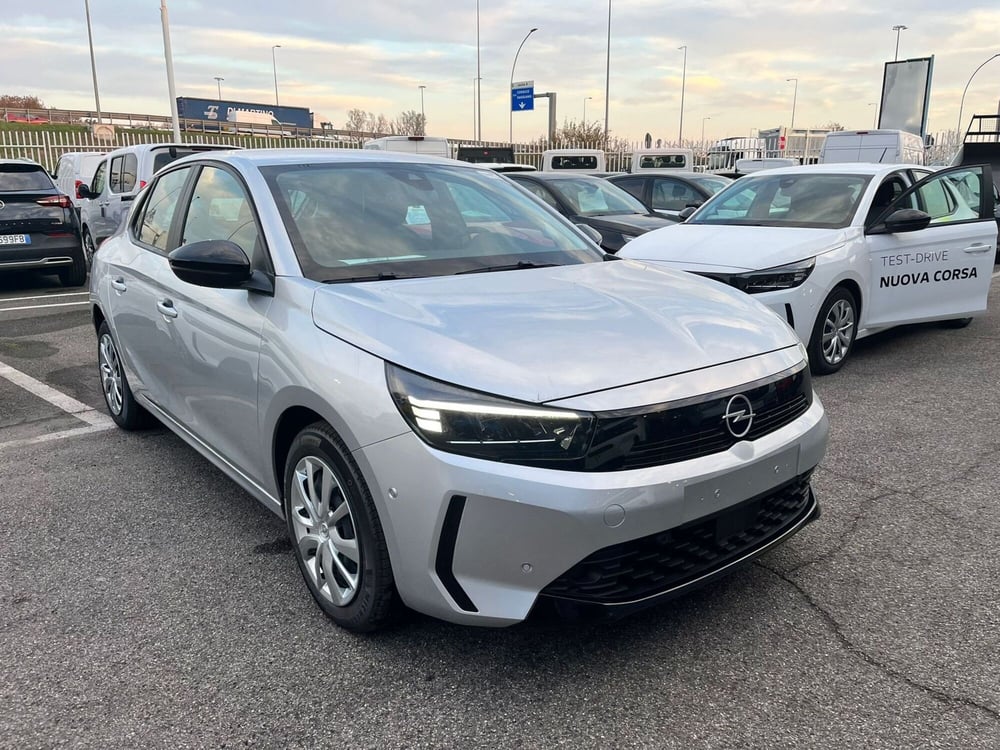 Opel Corsa nuova a Milano (3)