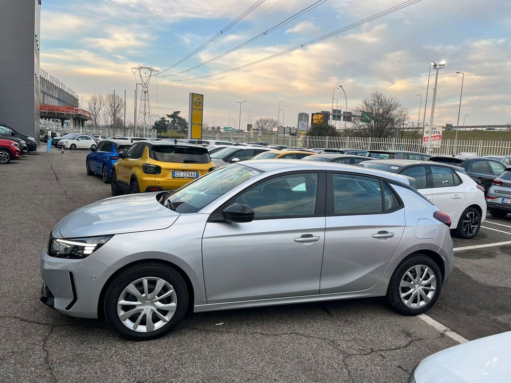 Opel Corsa nuova a Milano (4)