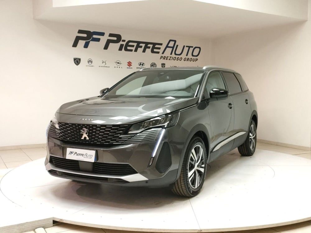 Peugeot 5008 usata a Teramo