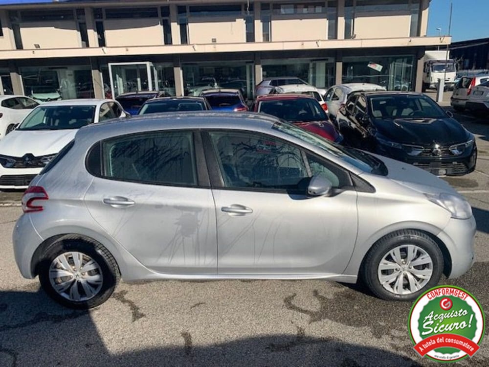 Peugeot 208 usata a Lucca (3)