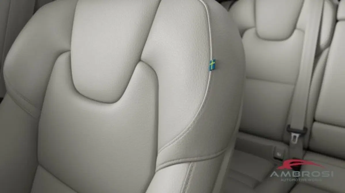 Volvo XC60 nuova a Perugia (8)