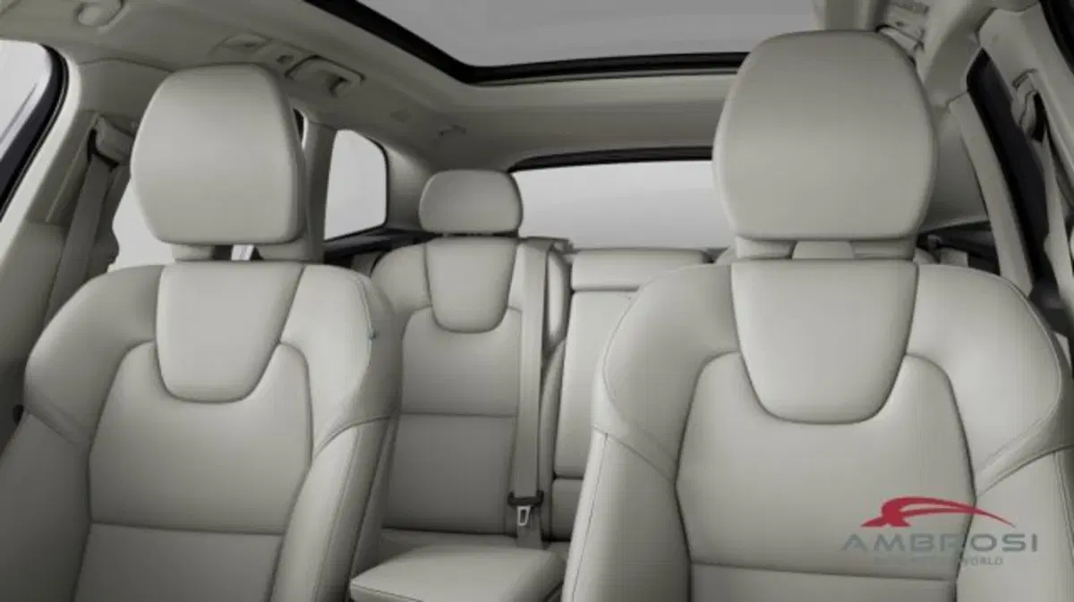 Volvo XC60 nuova a Perugia (10)