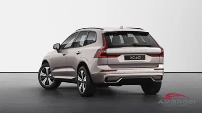 Volvo XC60 T6 Recharge AWD Plug-in Hybrid aut. Plus Dark nuova a Corciano