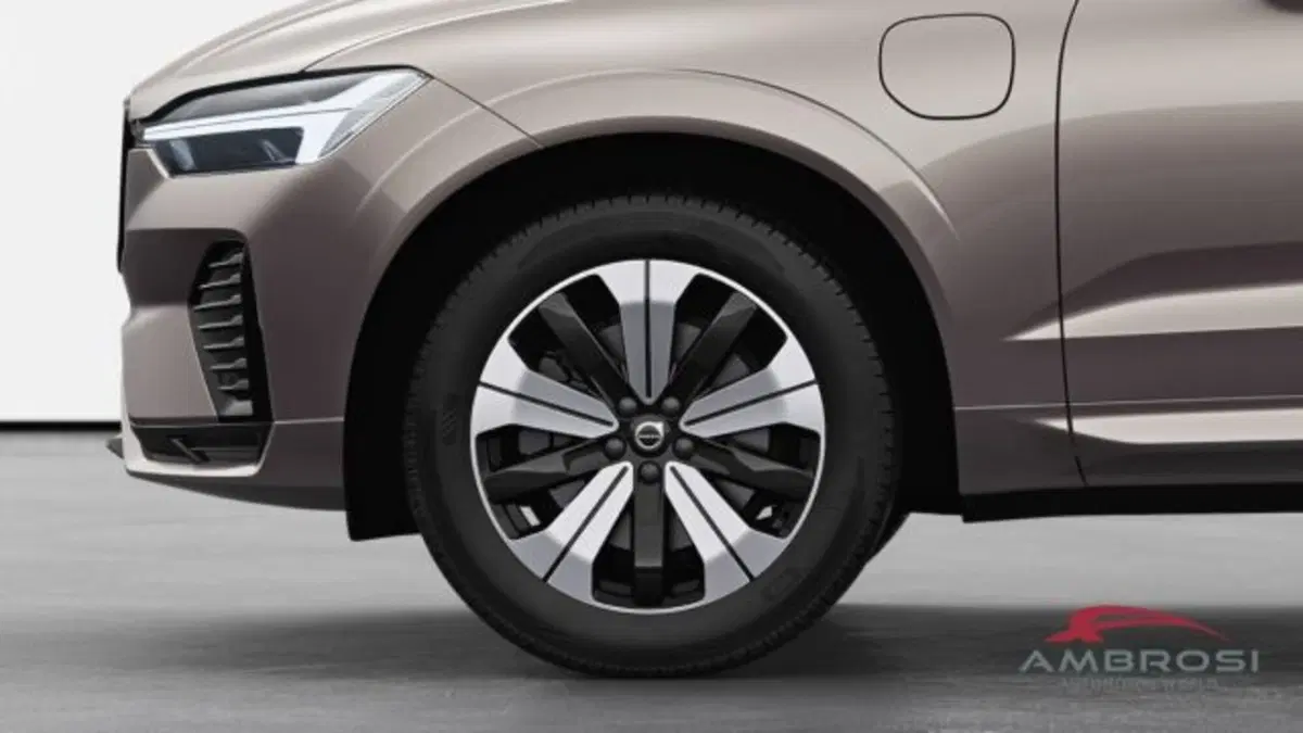 Volvo XC60 nuova a Perugia (5)