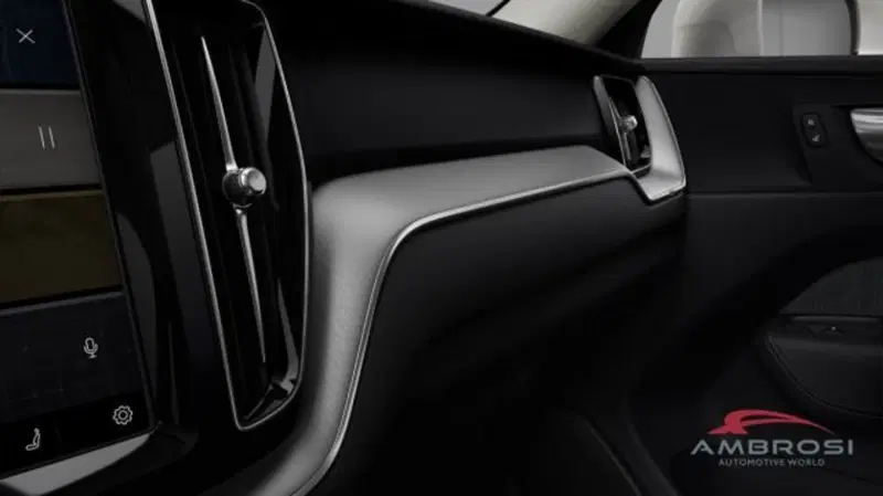 Volvo XC60 nuova a Perugia (4)