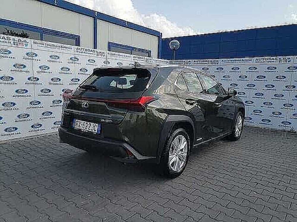 Lexus UX usata a Firenze (2)