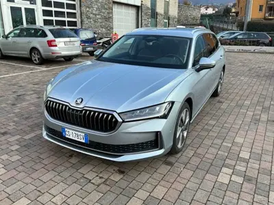 Skoda Superb Station Wagon 2.0 TDI DSG Wagon Style del 2024 usata a Talamona