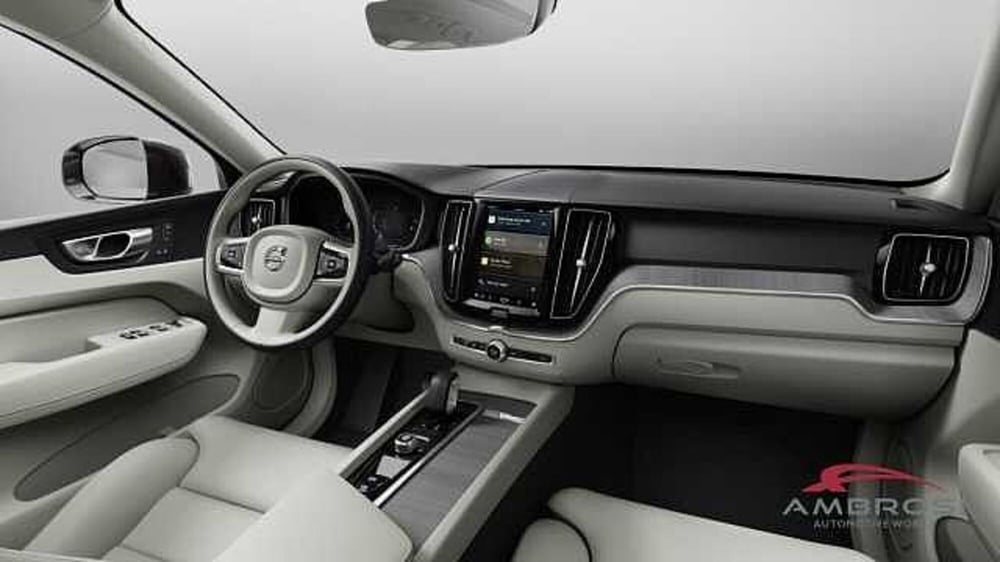 Volvo XC60 nuova a Viterbo (9)