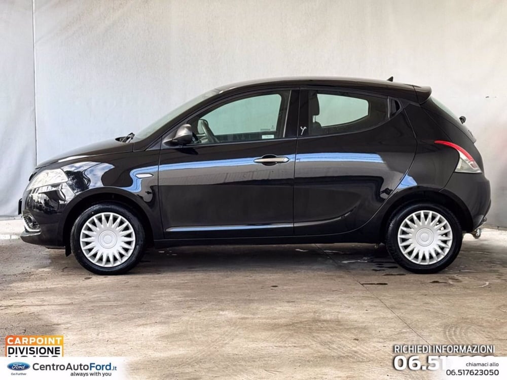 Lancia Ypsilon usata a Roma (3)