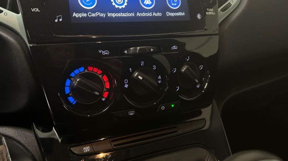 Lancia Ypsilon usata a Lecco (16)