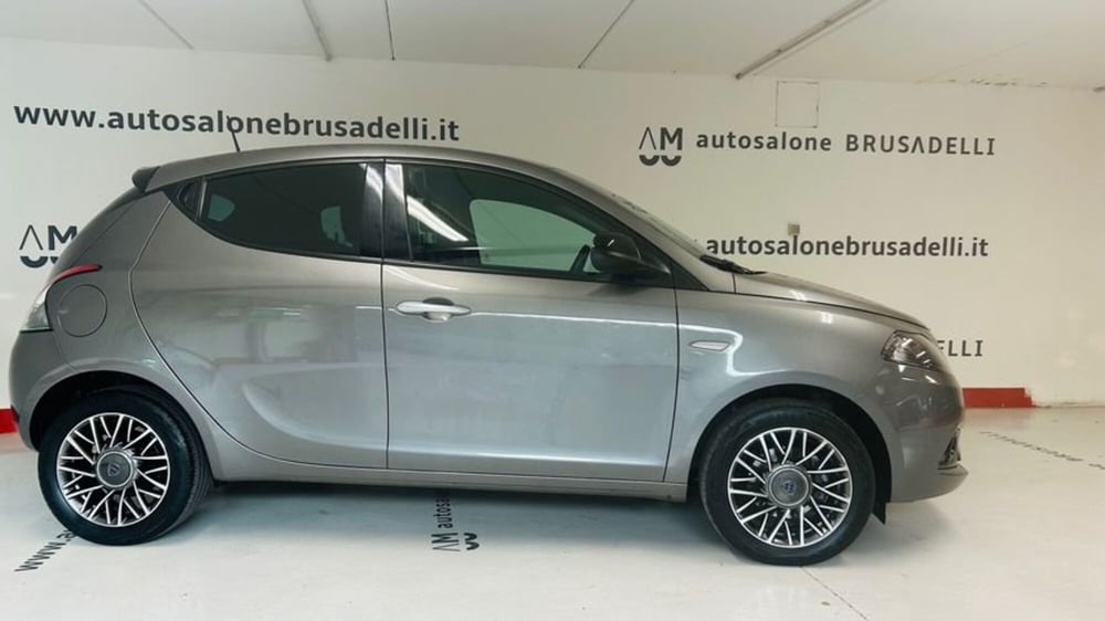 Lancia Ypsilon usata a Lecco (3)