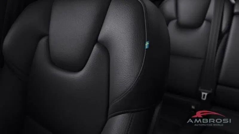 Volvo XC60 nuova a Perugia (8)