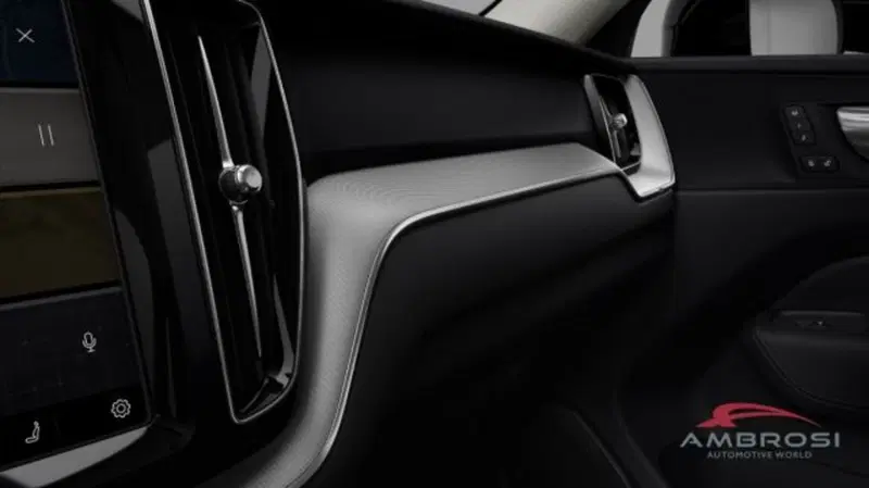 Volvo XC60 nuova a Perugia (9)