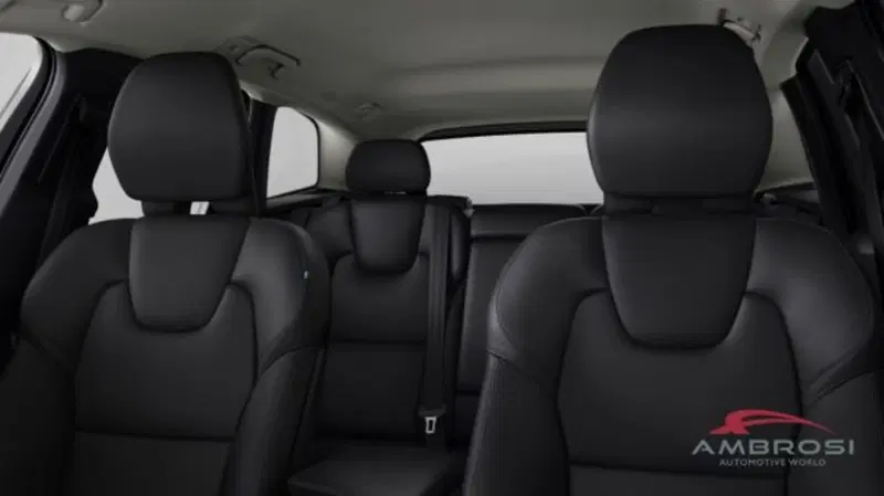 Volvo XC60 nuova a Perugia (10)