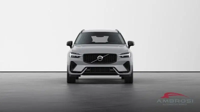 Volvo XC60 nuova a Perugia (3)