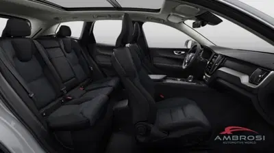 Volvo XC60 T6 Recharge AWD Plug-in Hybrid automatico Essential nuova a Corciano