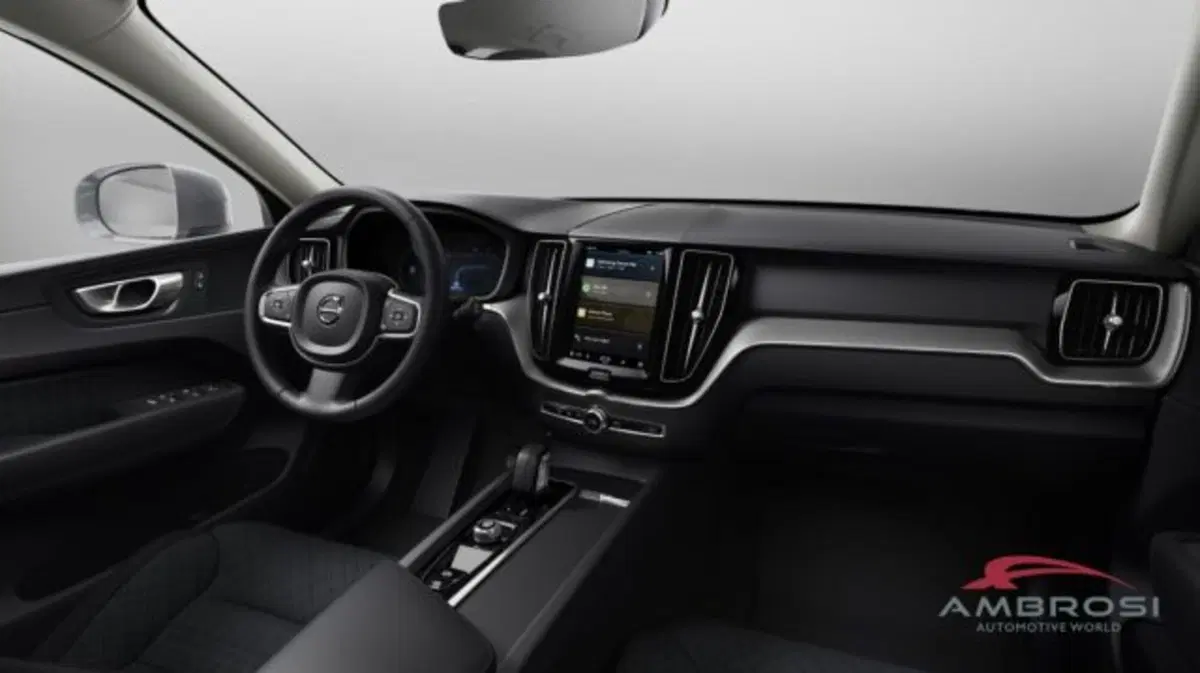 Volvo XC60 nuova a Perugia