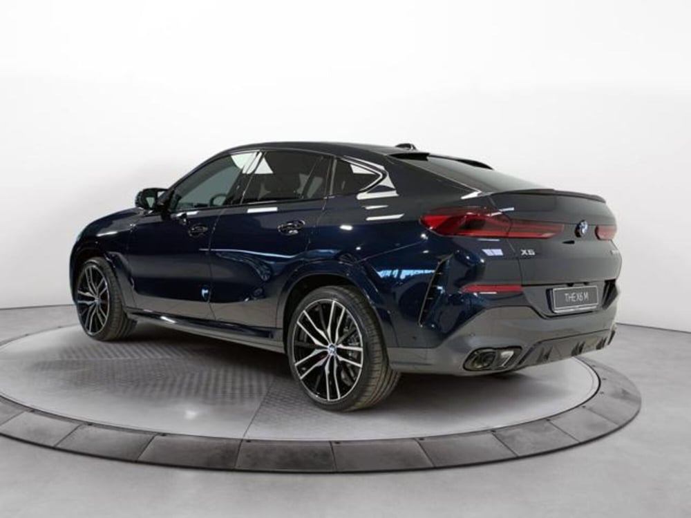 BMW X6 nuova a Modena (17)