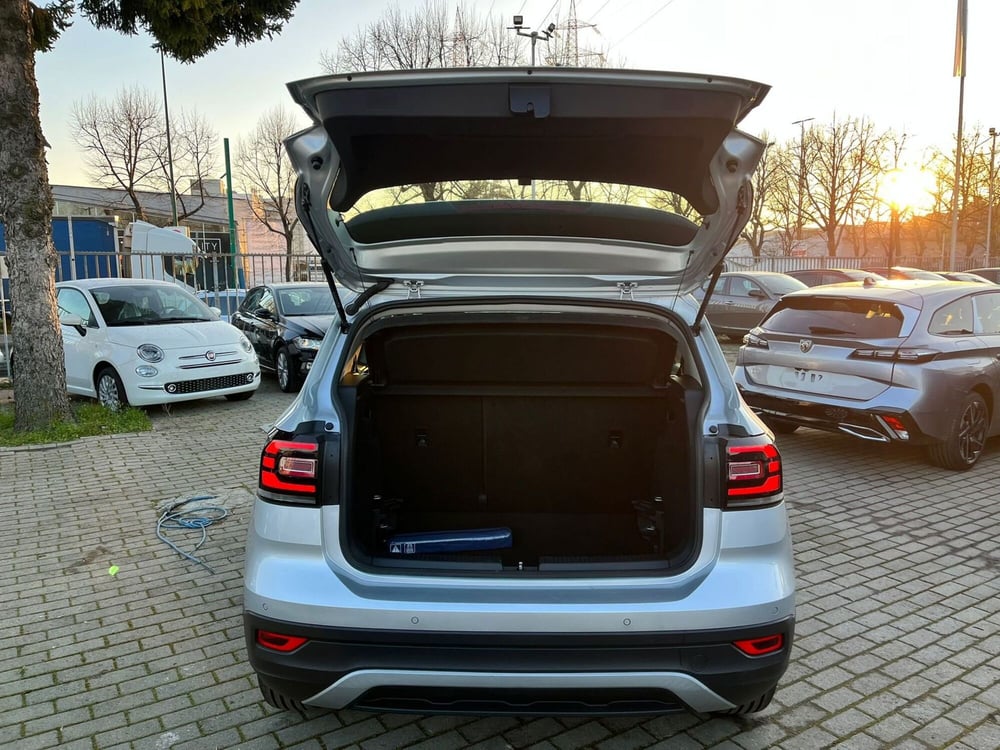 Volkswagen T-Cross usata a Milano (9)