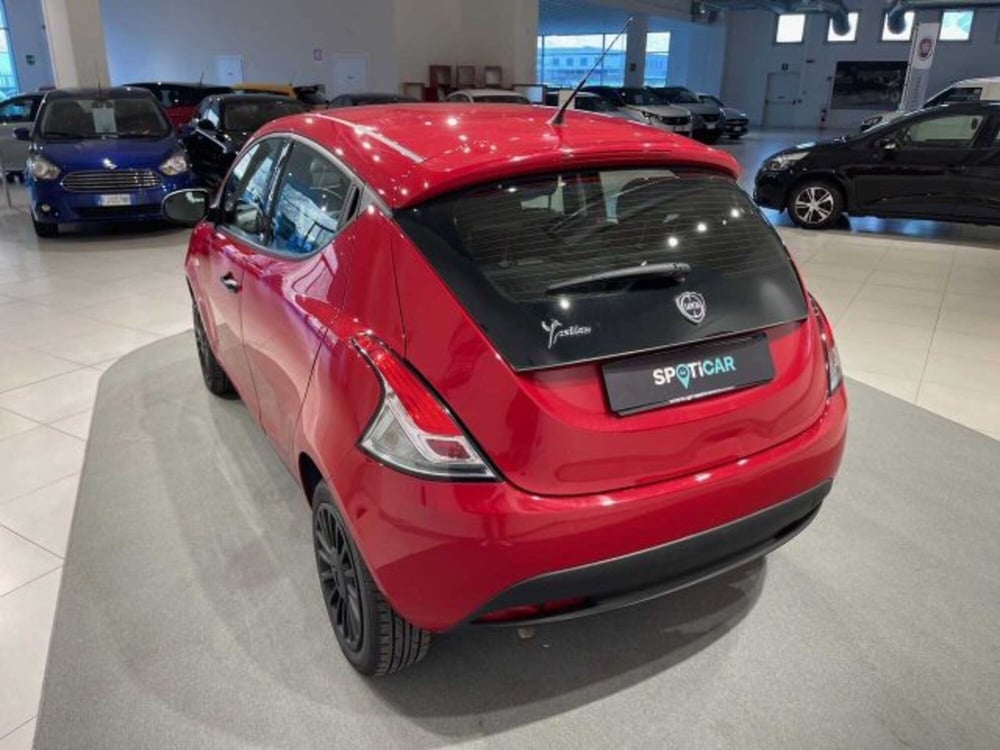 Lancia Ypsilon usata a Sondrio (2)