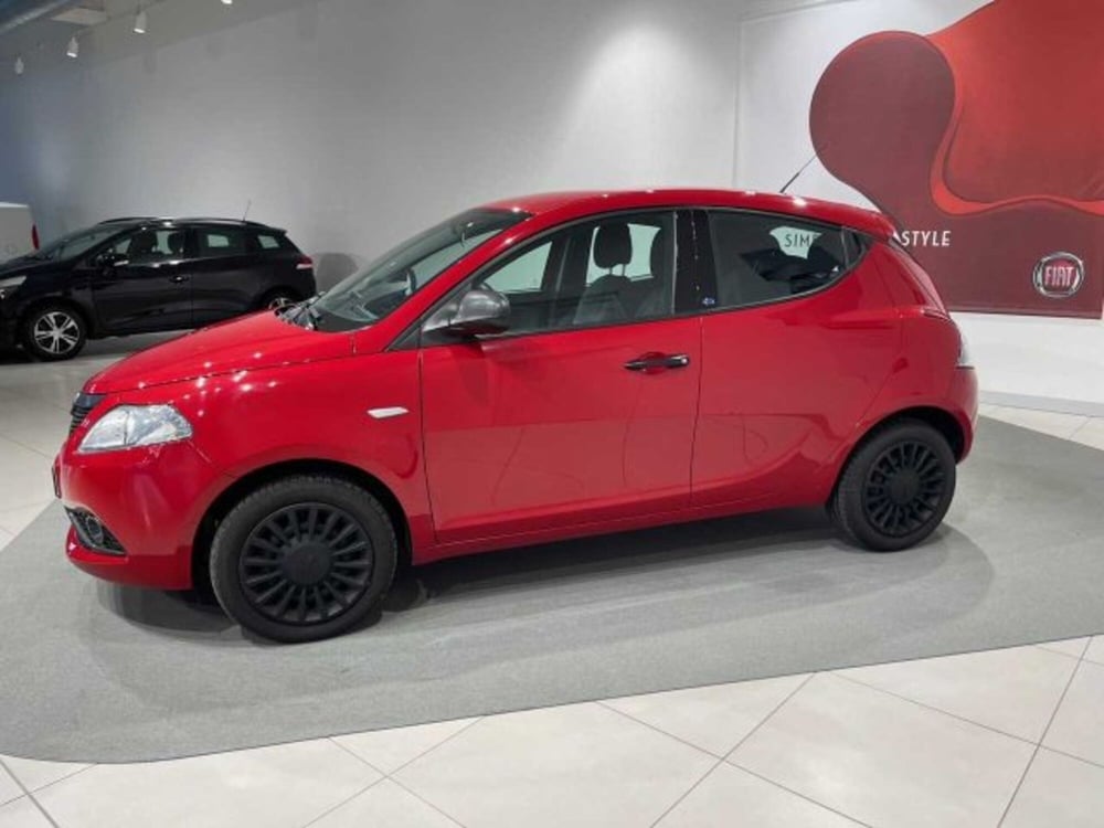 Lancia Ypsilon usata a Sondrio (6)