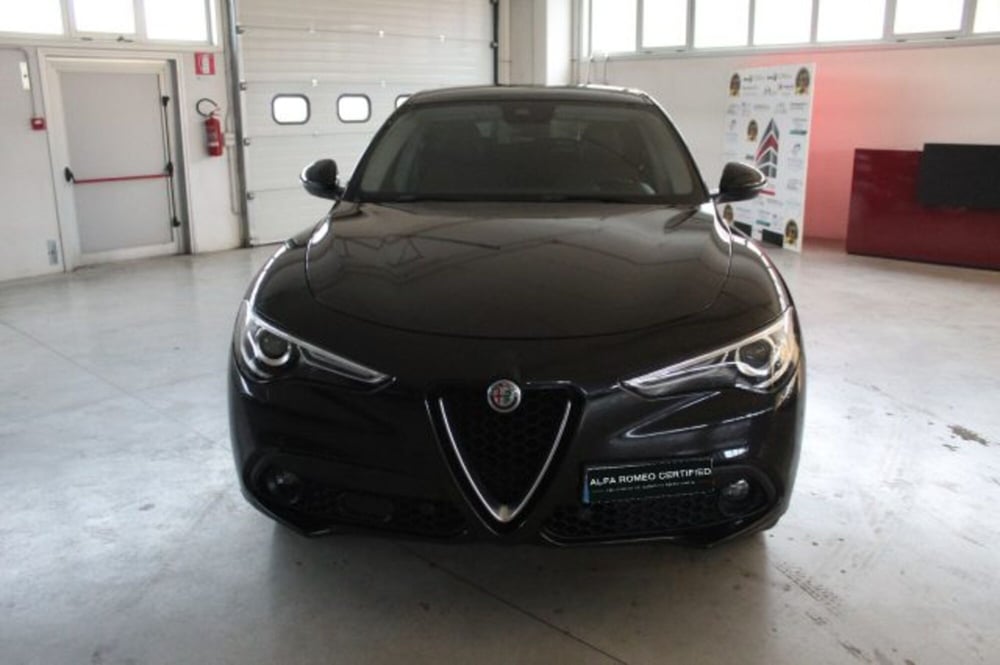 Alfa Romeo Stelvio usata a Terni (2)