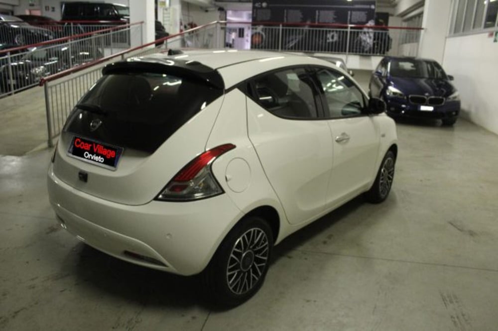 Lancia Ypsilon usata a Terni (4)