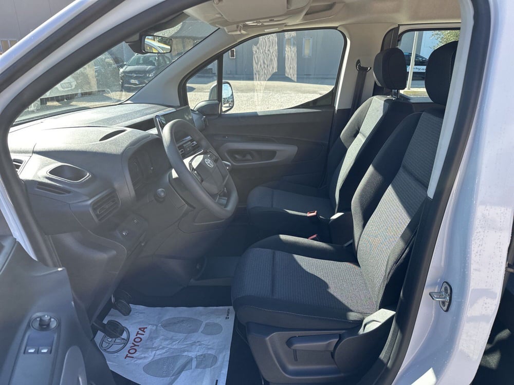 Toyota Proace City Verso nuova a Ragusa (8)